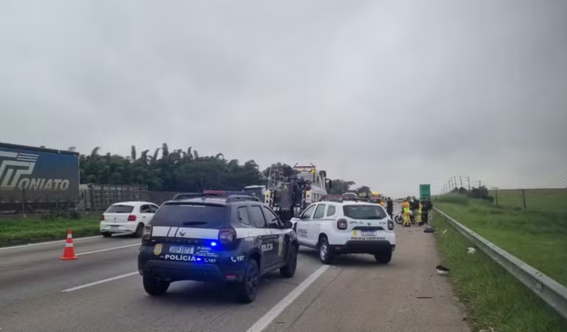 Acidente fatal deixa dois mortos na Rodovia Presidente Dutra em São José dos Campos
