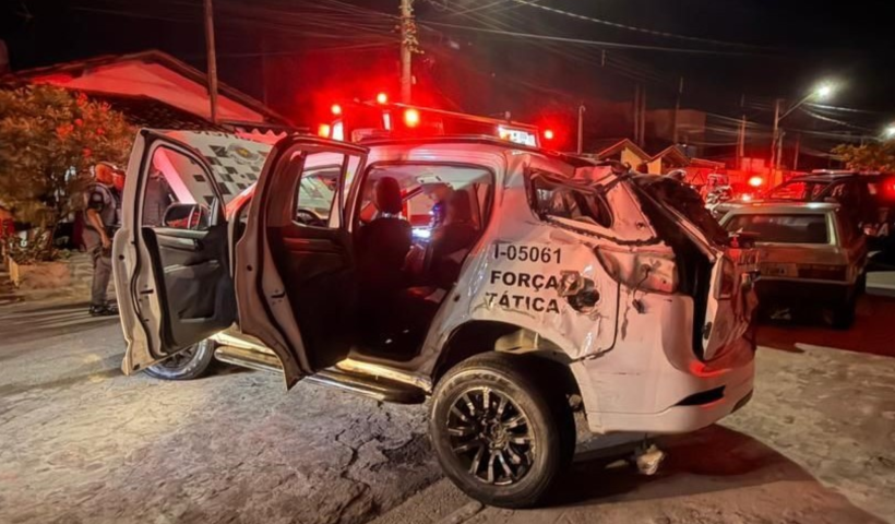 Policial militar morre e outro fica ferido em capotamento durante perseguição em Taubaté