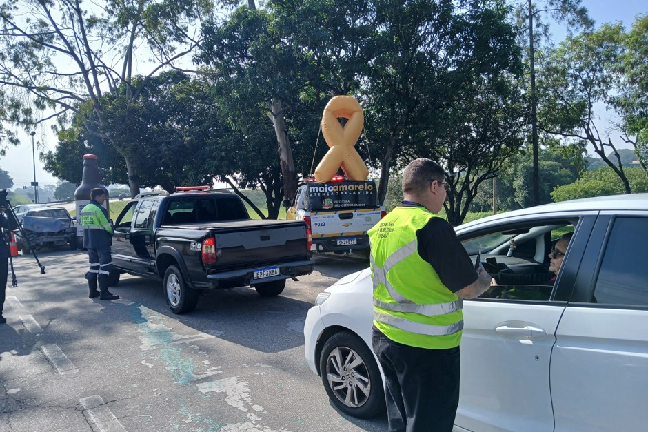 Ações do Maio Amarelo Reduzem Mortes e Multas por Celular em SJC
