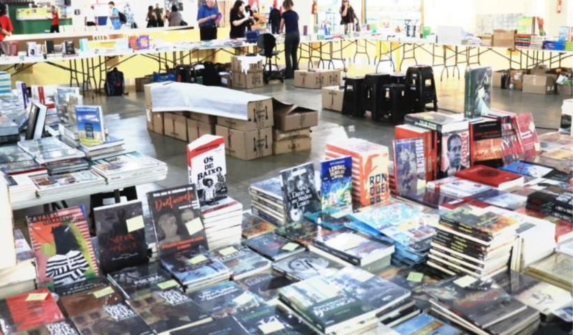 3ª edição da Fliart transforma Rodoviária Nova de Taubaté em polo literário