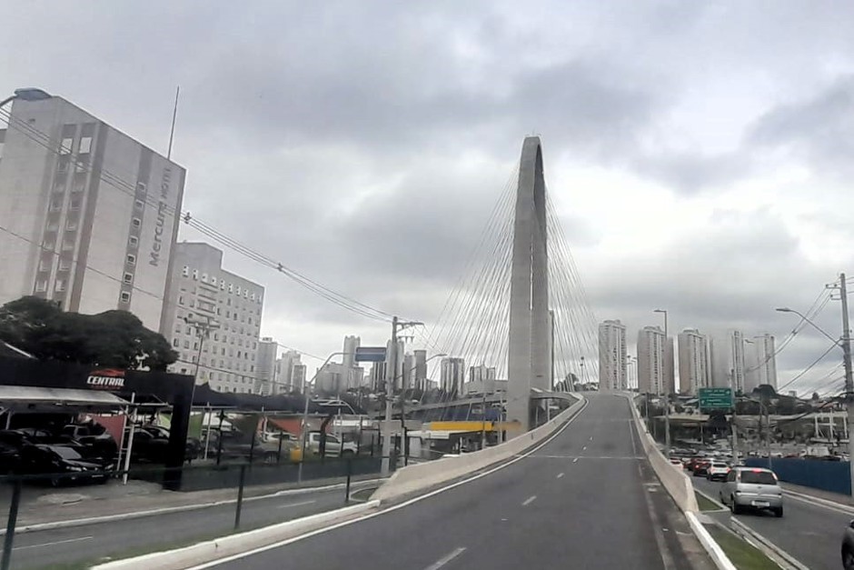 Ponte Estaiada de São José dos Campos tem bloqueio parcial para vistoria preventiva; veja as datas