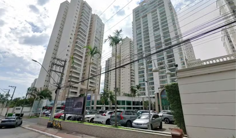 Vizinho usa lençol para invadir apartamento e observar casal no Jardim das Colinas
