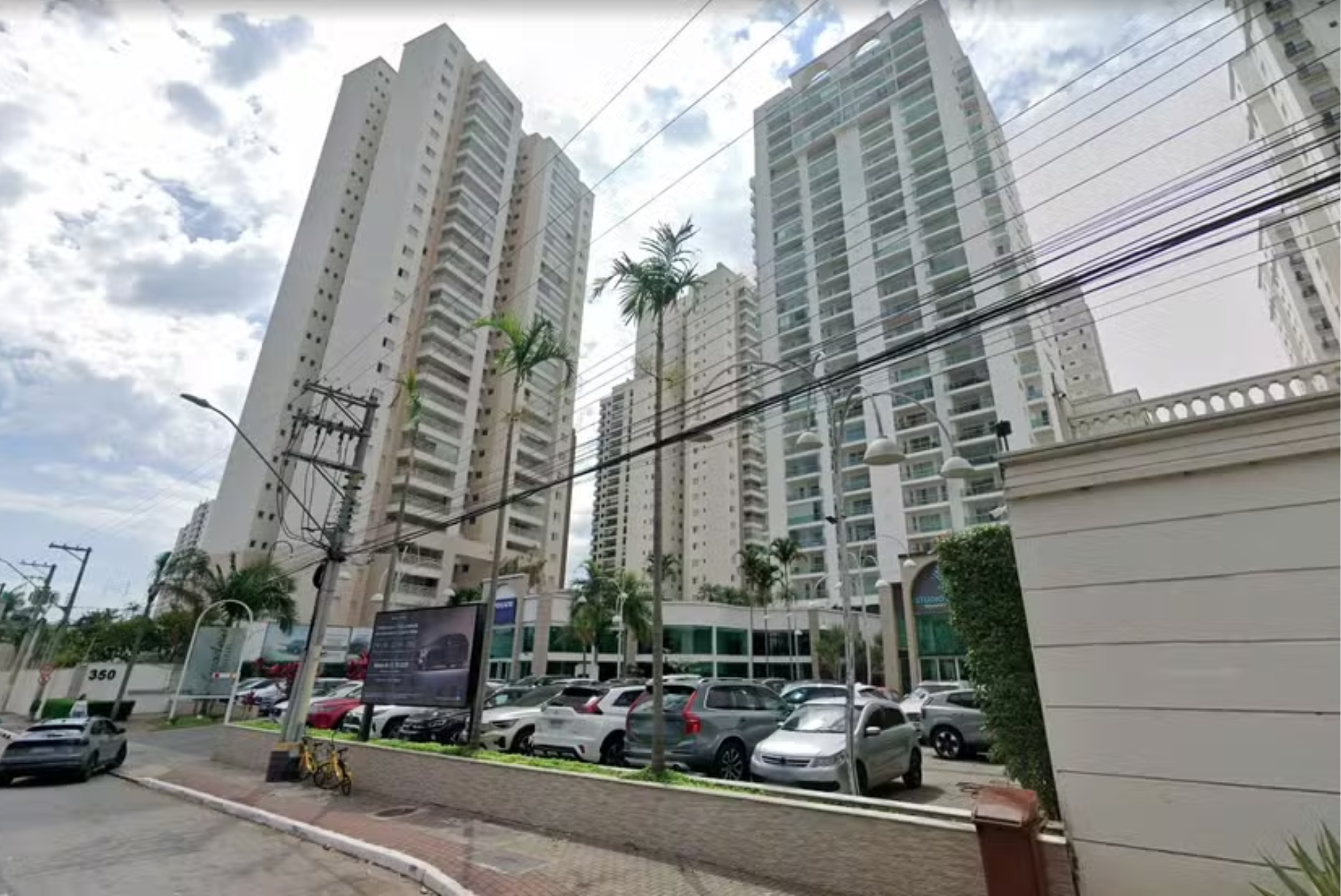 Vizinho usa lençol para invadir apartamento e observar casal no Jardim das Colinas