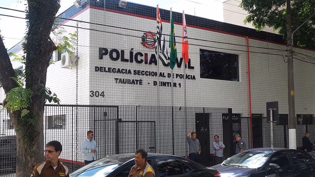 https://www.meon.com.br/noticias/vale-do-paraiba-regiao/idosa-morre-e-duas-pessoas-ficam-feridas-apos-tiroteio-em-taubate