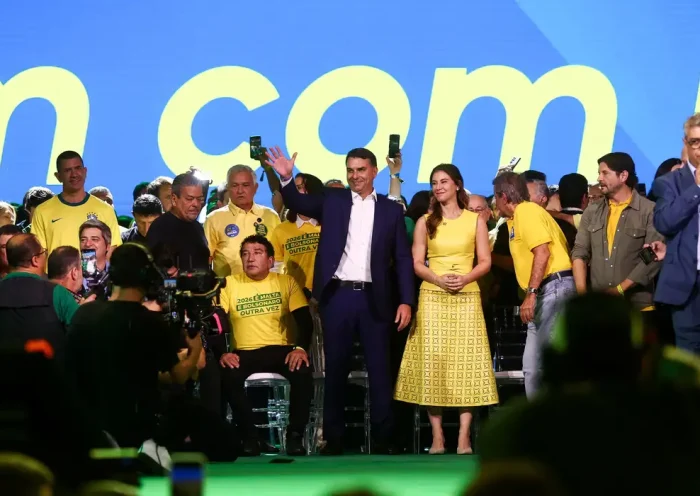 PL oficializa candidatura de Flávio Bolsonaro à Presidência
