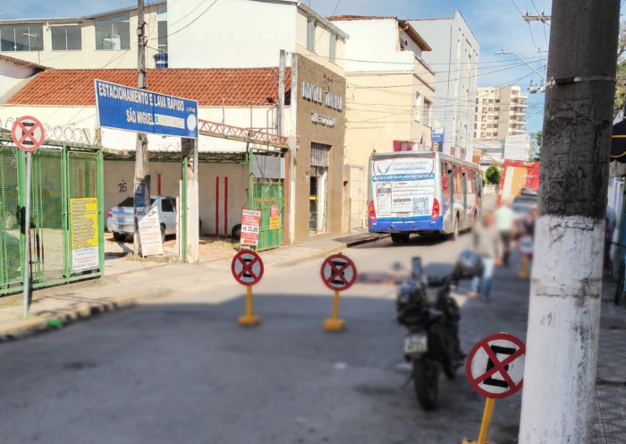 Idosa de 78 anos morre após ser atropelada por ônibus em Guaratinguetá