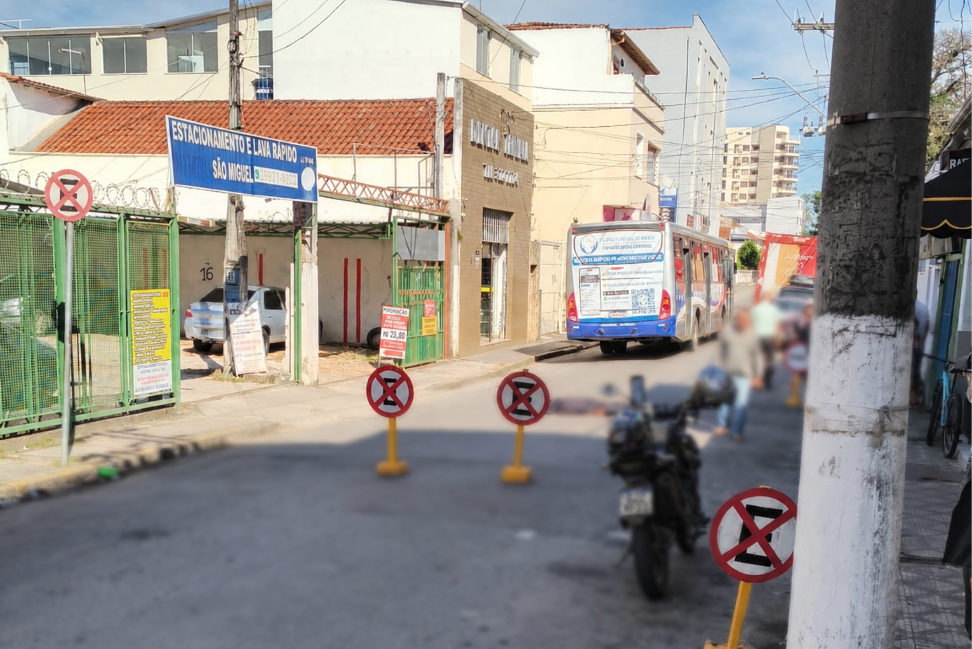 Idosa de 78 anos morre após ser atropelada por ônibus em Guaratinguetá