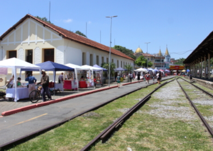 Feira no Pátio dos Trilhos Movimenta o Centro de Jacareí Neste Sábado
