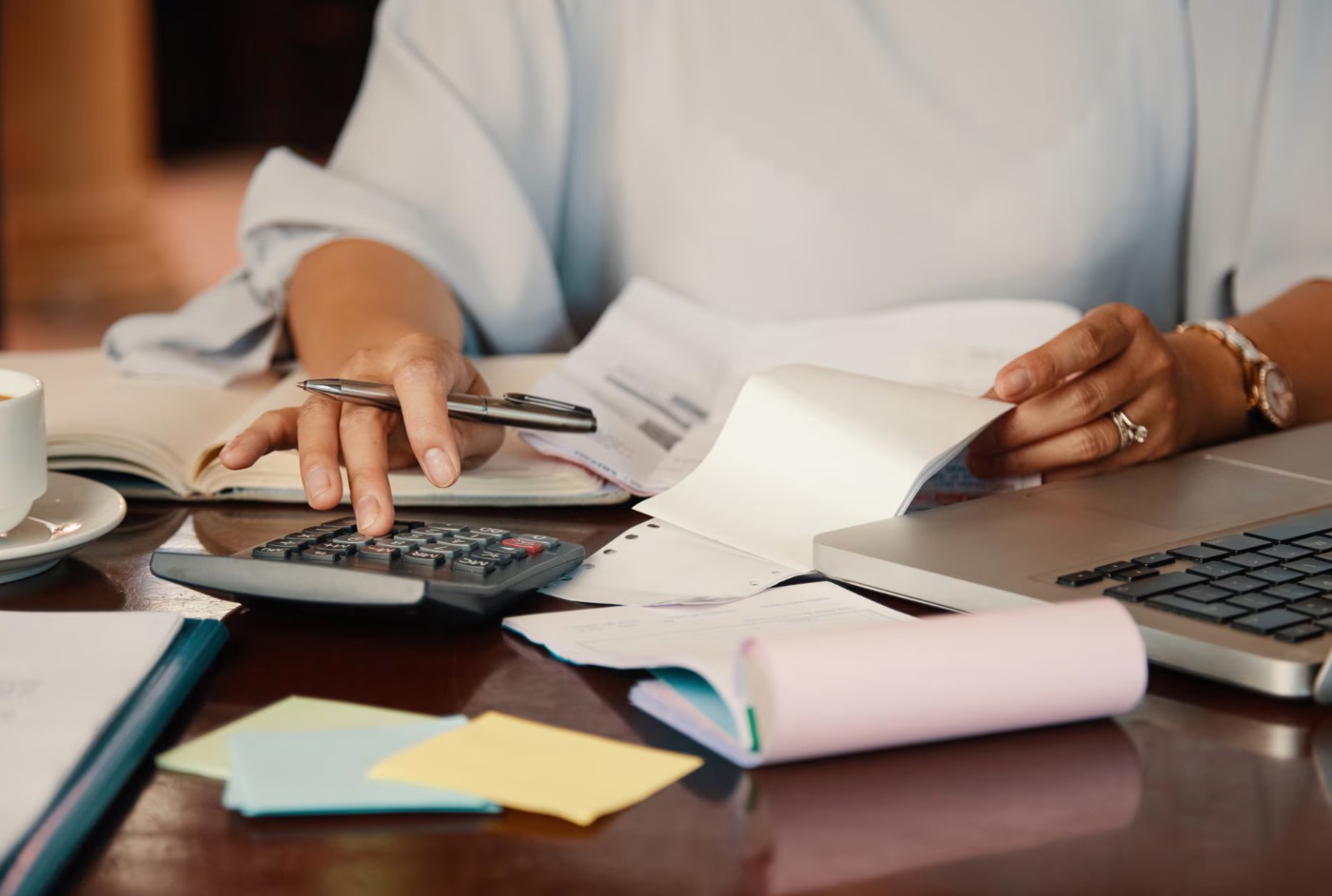 Emprestar o CPF? Pesquisa revela que 34% acabam endividados