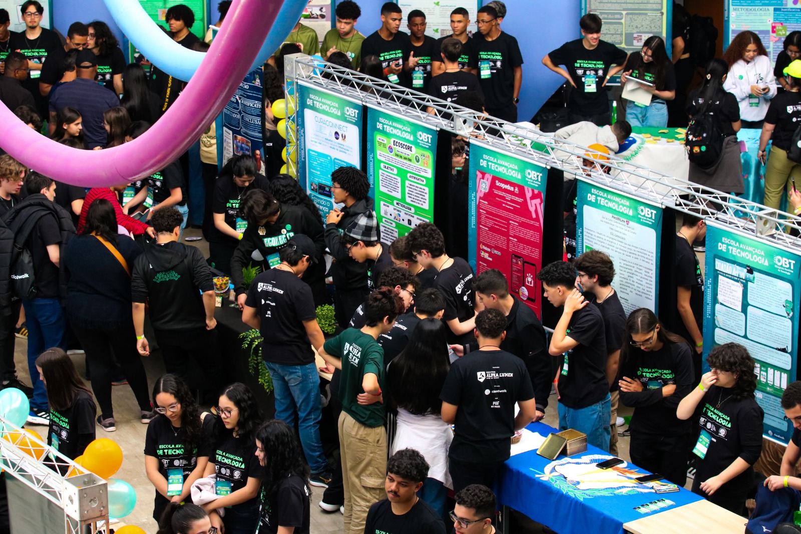 São José e Jacareí Sediam Olimpíada Nacional de Tecnologia com 700 Alunos