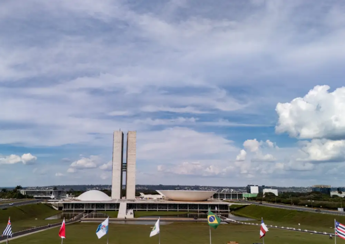 Fim da Aposentadoria Compulsória para Juízes Avança na Câmara