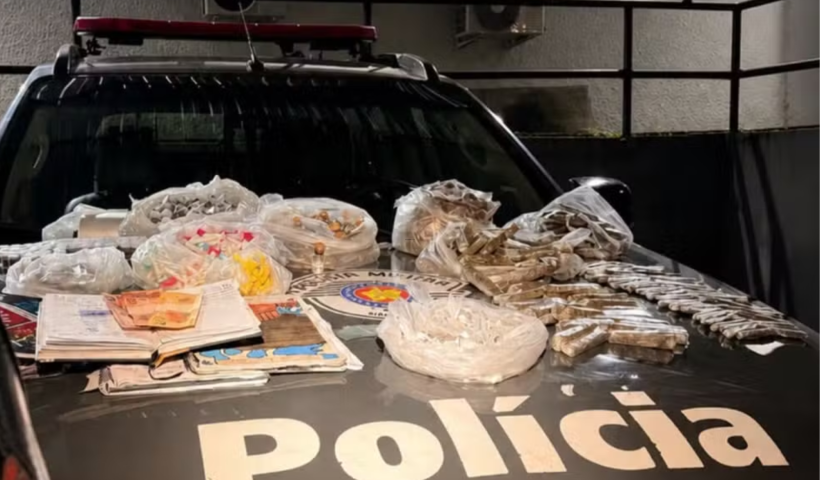 Homem é preso com mais de 2.600 porções de drogas no Jardim Pararangaba em São José