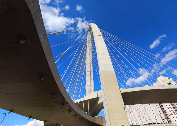 Ponte Estaiada terá bloqueios parciais em São José