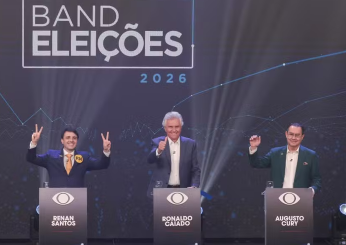 Primeiro debate presidencial tem críticas a Lula e Flávio Bolsonaro