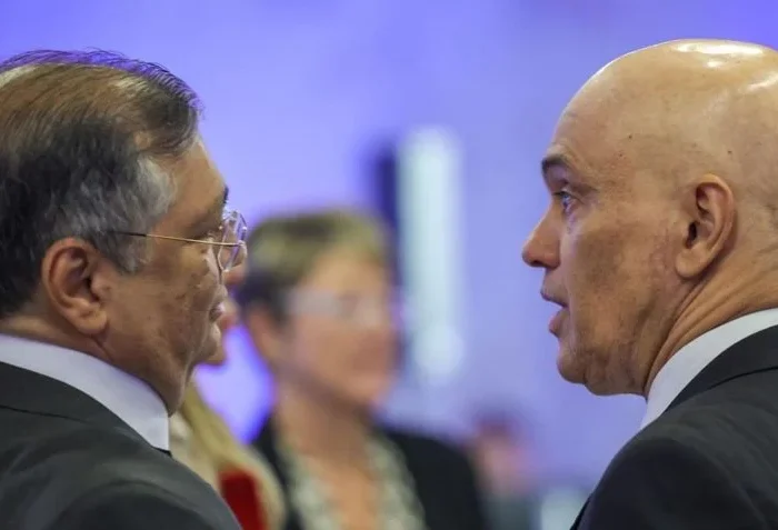 Dino e Moraes defendem rediscussão do diploma de jornalista