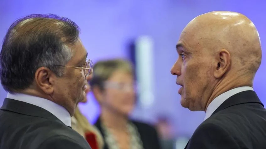 Dino e Moraes defendem rediscussão do diploma de jornalista