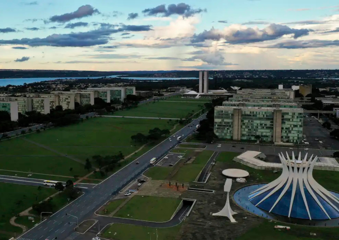 Orçamento 2027 prevê salário mínimo de R$ 1.741