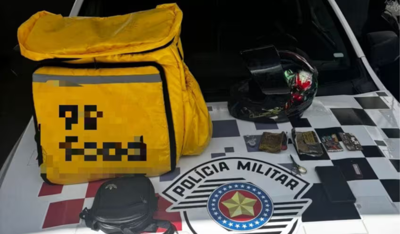 ROCAM prende entregador com CNH falsa em SJC
