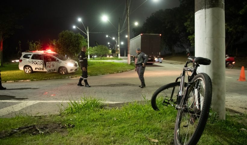 Criança de 11 anos morre atropelada por caminhão em Taubaté