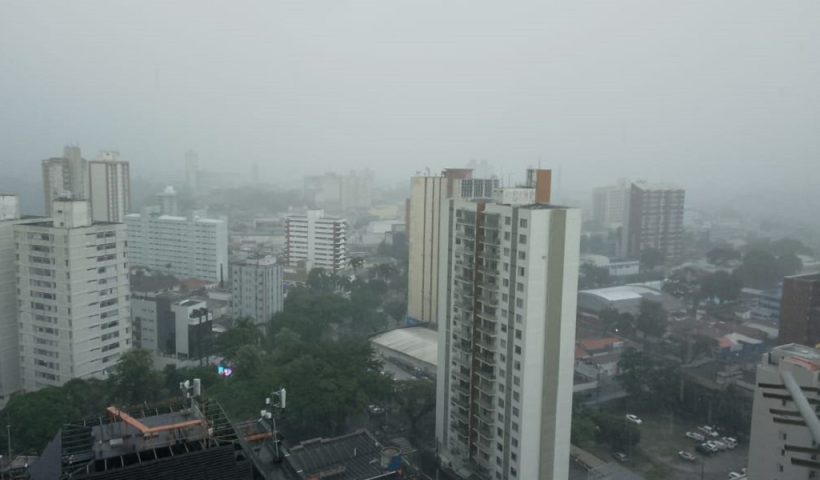 Frente fria muda o tempo no Vale do Paraíba e Litoral Norte na terça