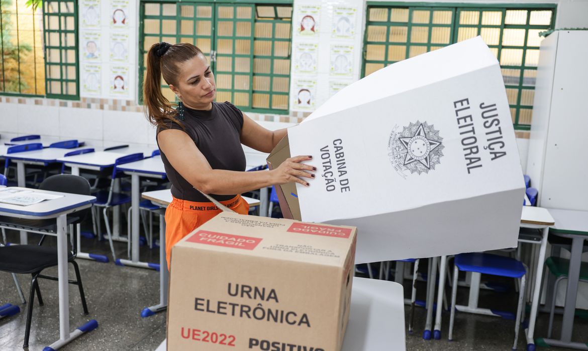 Campanha eleitoral nas ruas termina às 22h deste sábado; veja o que vale no domingo