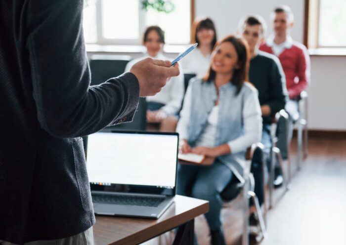 Sinhores promove curso de gestão financeira e workshop de gastronomia em São José dos Campos