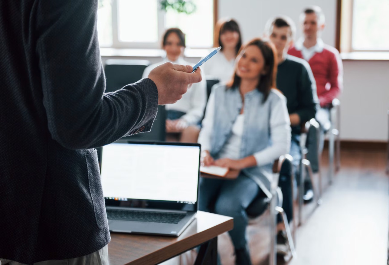 Sinhores promove curso de gestão financeira e workshop de gastronomia em São José dos Campos
