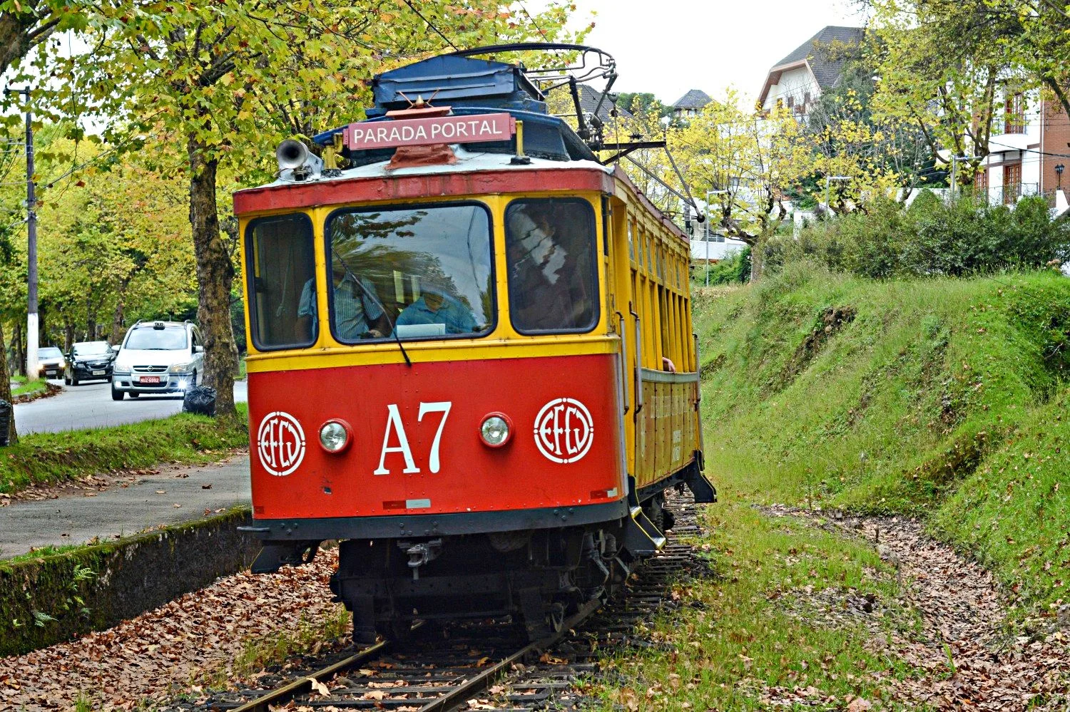 Alesp aprova transferência da Estrada de Ferro de Campos do Jordão à CPTM