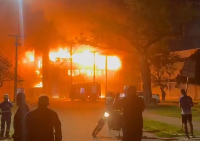 Incêndio na UFPE destrói equipamentos e afeta pesquisas; não houve vítimas