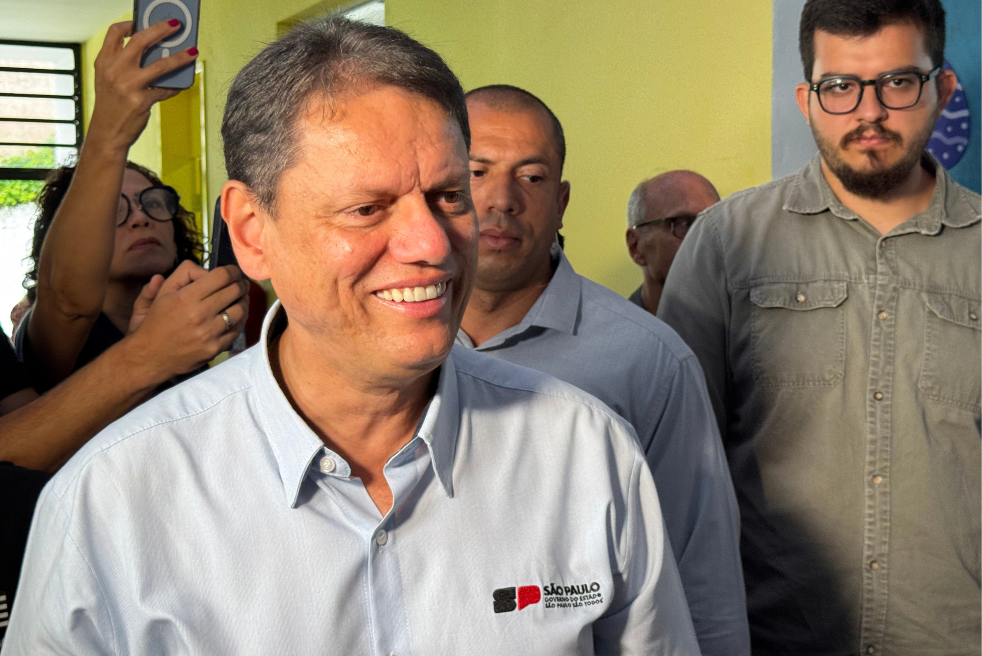 Tarcísio é reeleito governador de SP no primeiro turno com 62,85% dos votos