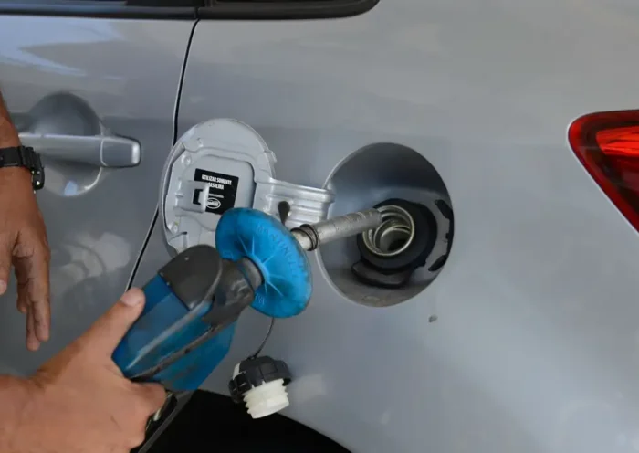 Governo renova subvenção de R$ 2,12 do diesel por mais um mês
